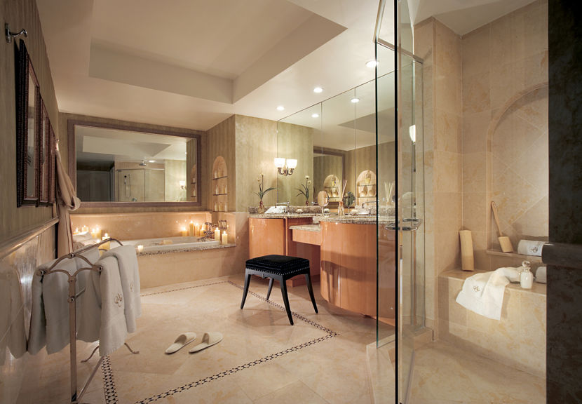Acqualina Resort & Spa beach